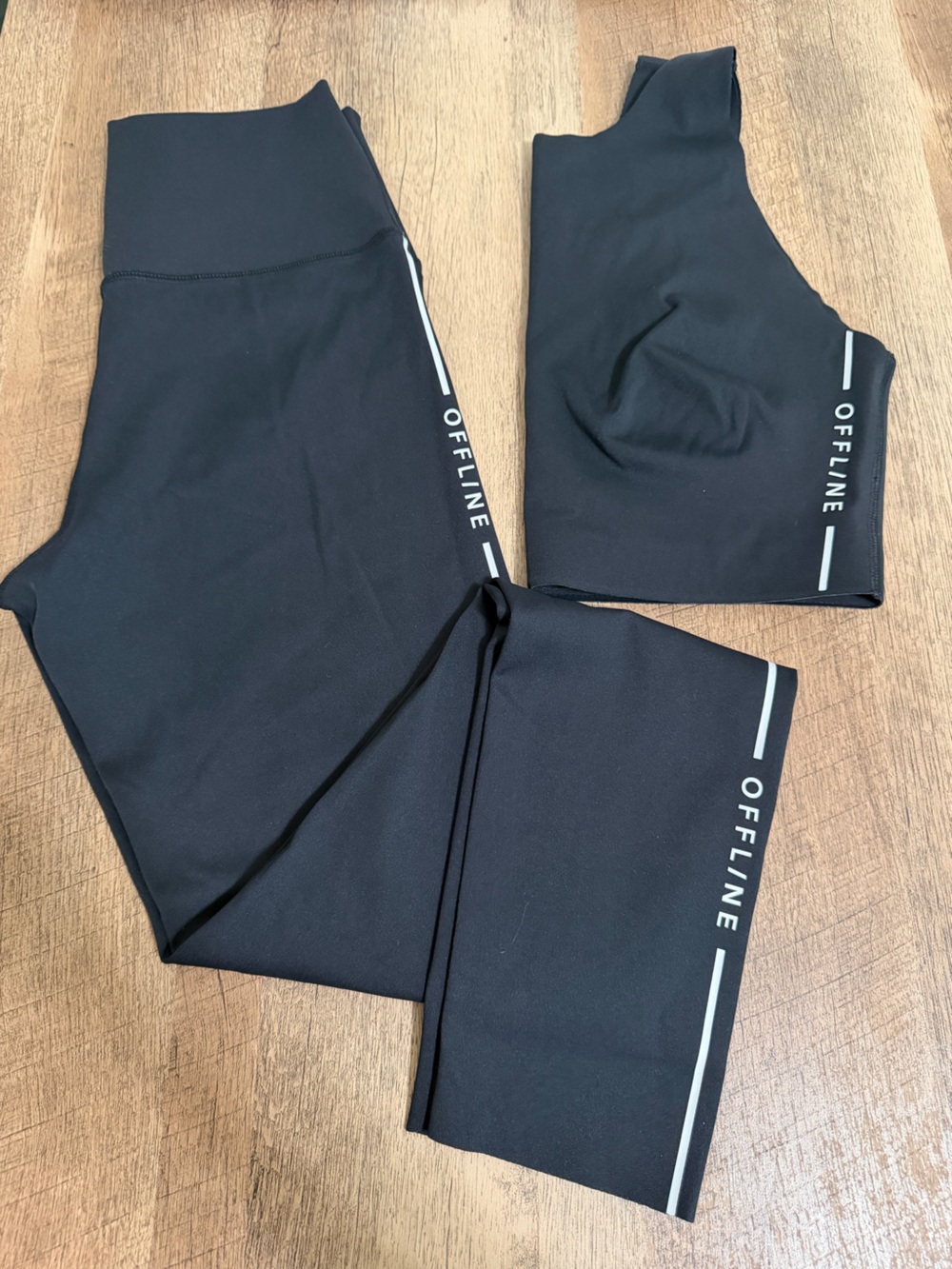 aerie Black High-Rise Leggings & Sports Bra Set with 'OFFLINE' Detail